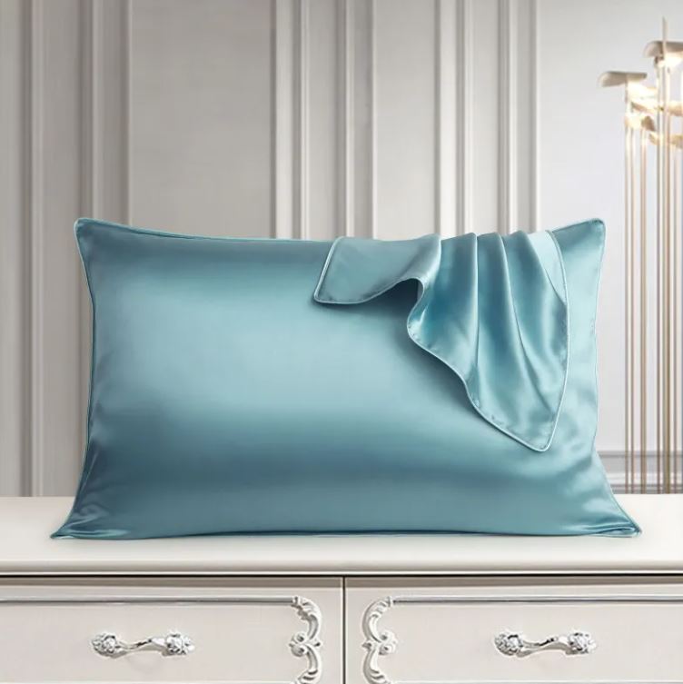 Lumé Cloud — Mulberry Silk Pillowcase