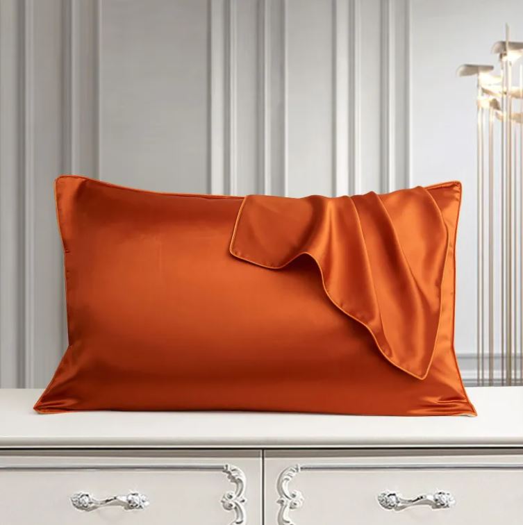 Lumé Cloud — Mulberry Silk Pillowcase