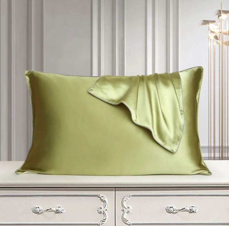 Lumé Cloud — Mulberry Silk Pillowcase